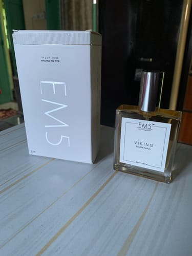 Customer photo review of EM5™ Viking Perfume EDP Spray for Men | Aromatic Citrus Woody Fragrance Accords | Luxury Gift for Him | Variants Available: 50 ml Spray / 15 ml Spray