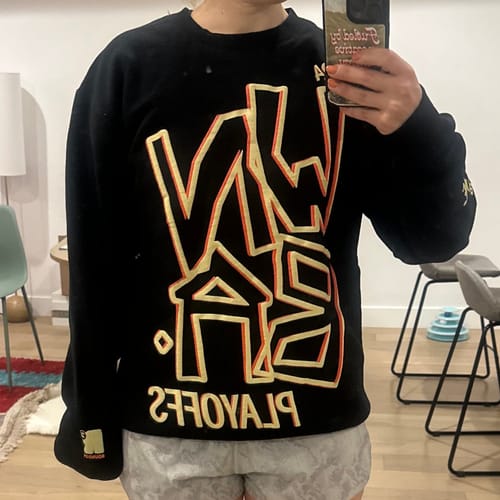 Customer photo review of WNBA Delivery Crew