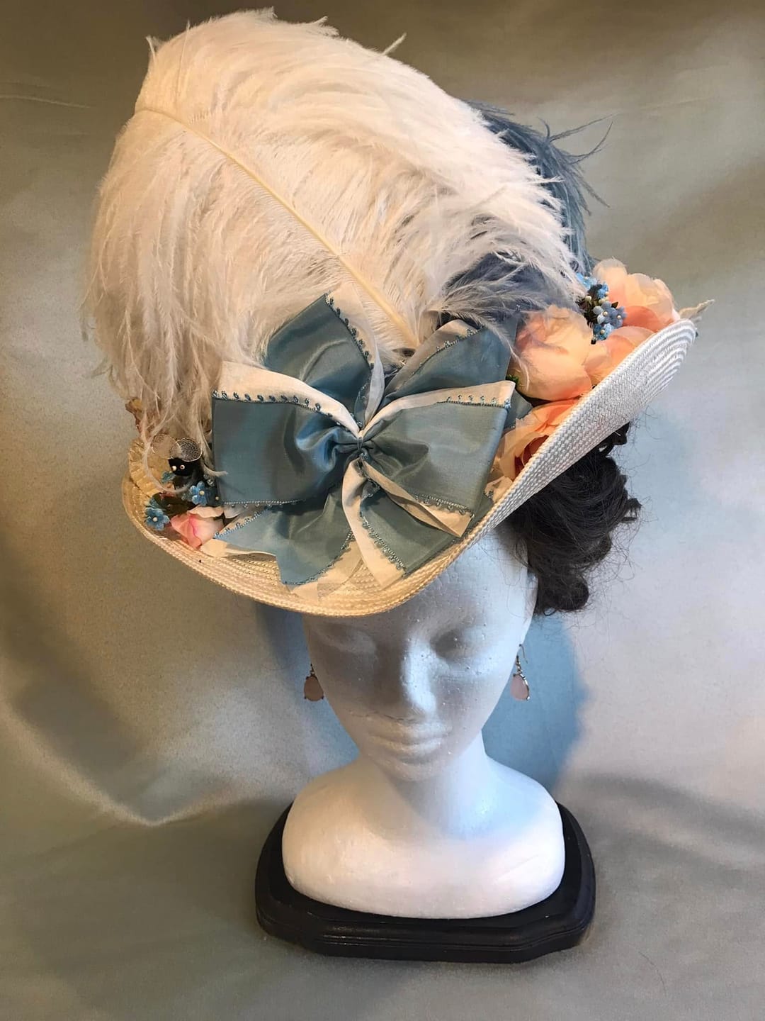 Customer photo review of Ostrich Wing Feathers | Ostrich Plumes
