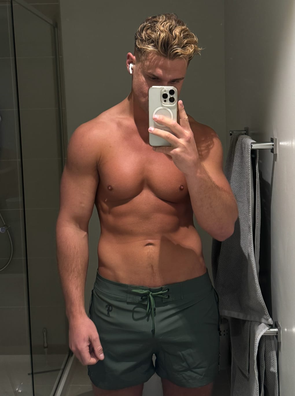 Customer photo review of Khaki Green - 3"