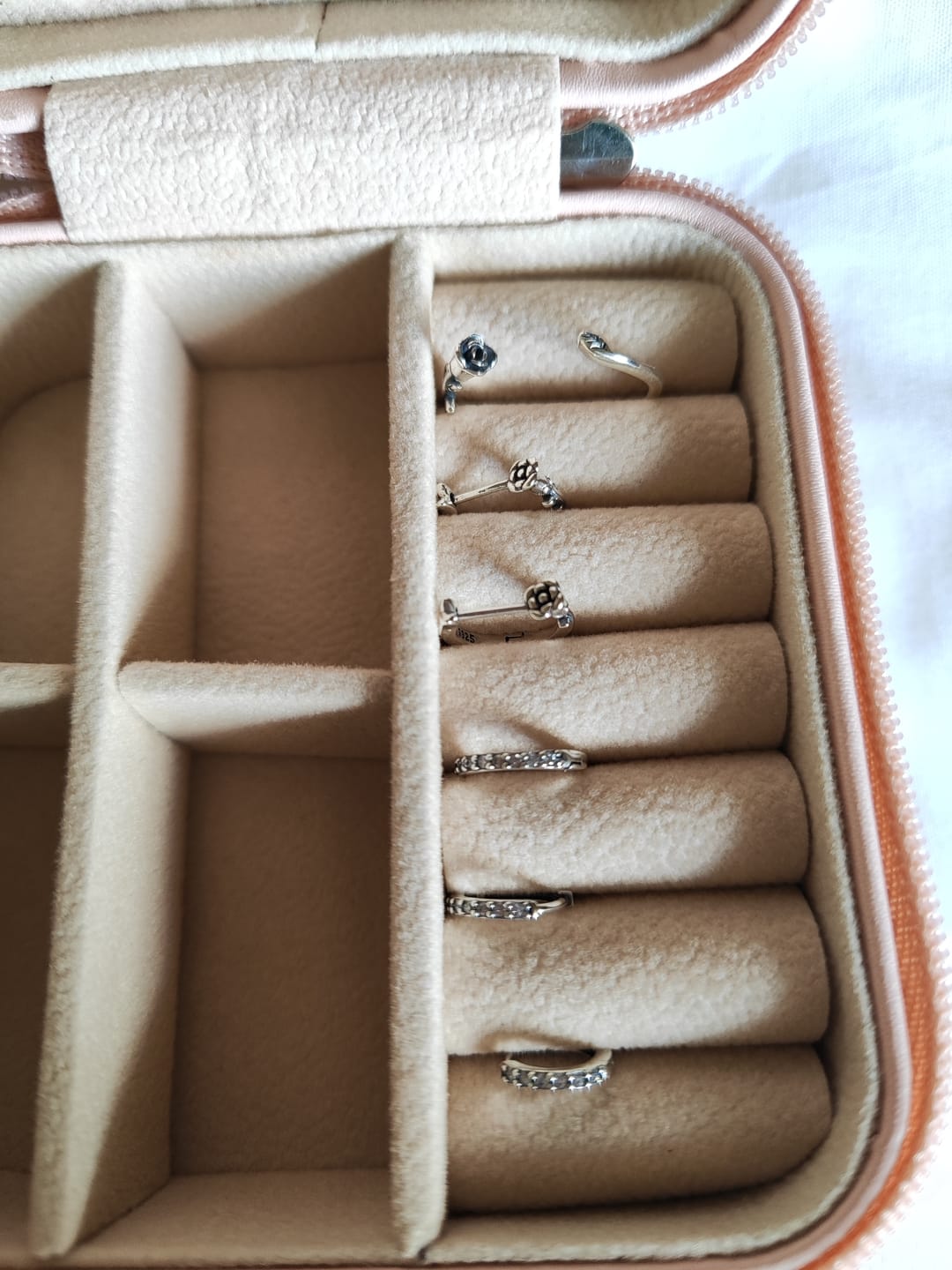 Customer photo review of Anillo Pequeña Rosa
