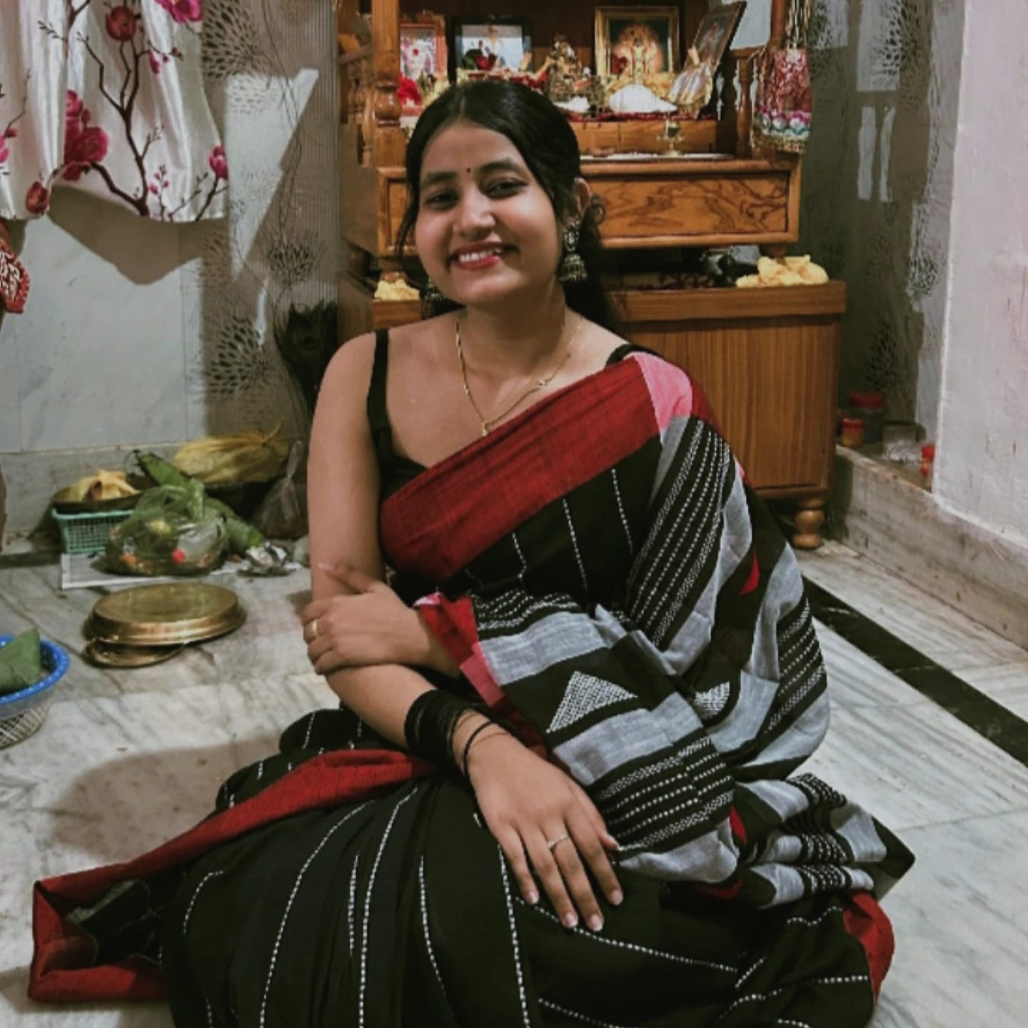 Customer photo review of Midnight Black Cotton Saree