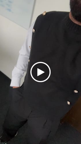 Customer video review of Knitted Sleeveless Short Vest