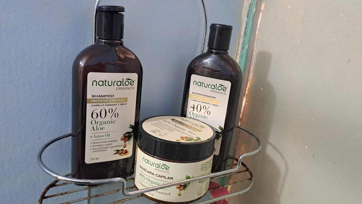 Customer photo review of Set Shampoo + Acondicionador + Mascarara Reparación Aloe & Argan