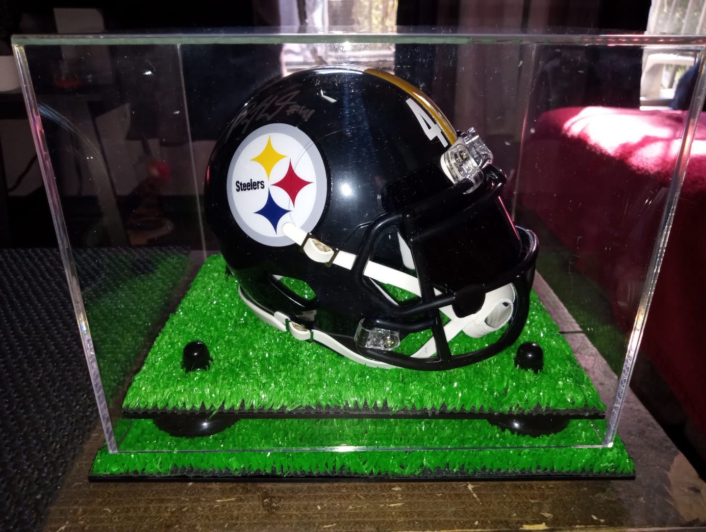 Customer photo review of Mini/Miniature Football Helmet (not Full Size) Display Case - Clear (A003/V45)