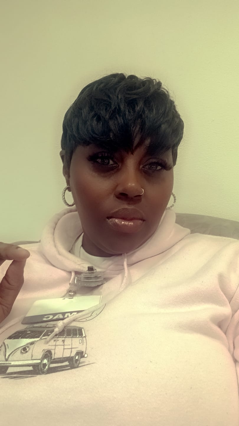 Customer photo review of Outre Wigpop Synthetic Full Wig - LACEY