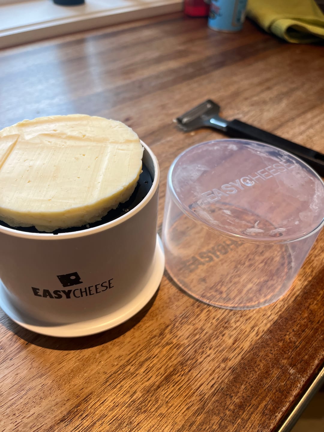 Customer photo review of EasyCheese® Osteklokke Rund - Hvit