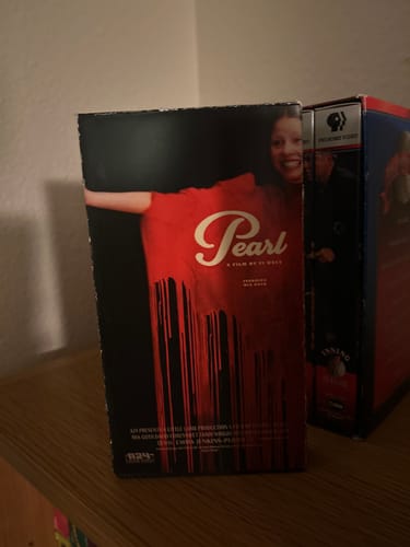 Customer photo review of Pearl (2022)
