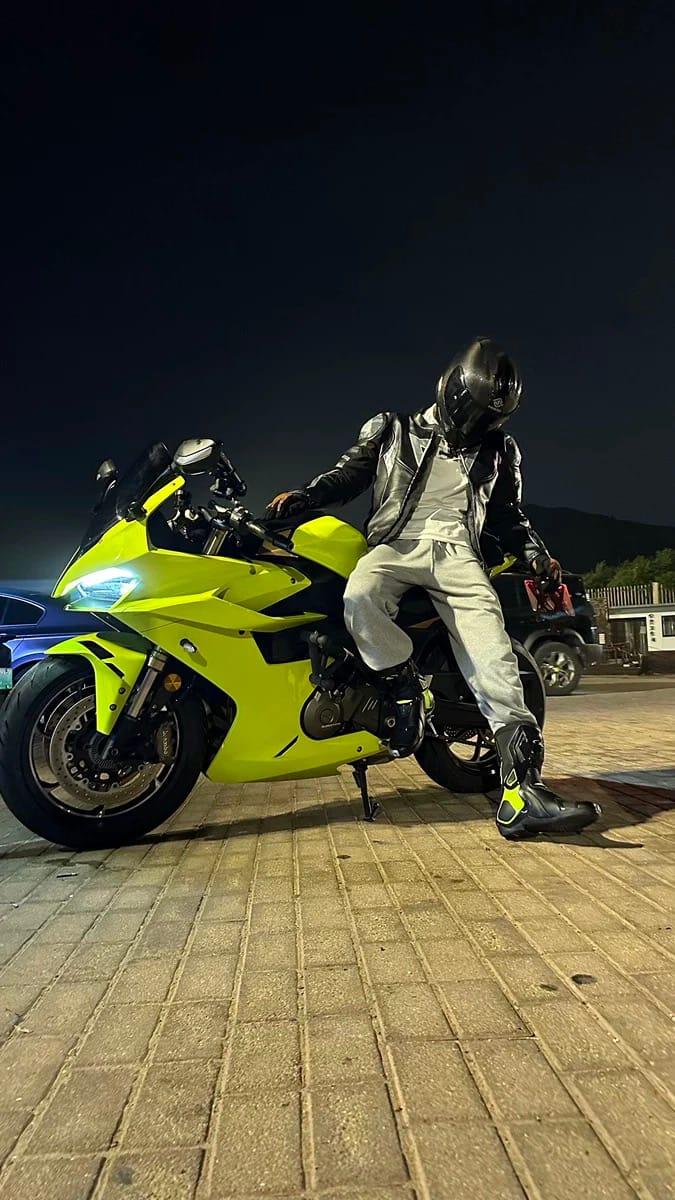 Customer photo review of Allgoal Motorcycle Riding Boots Black/Green