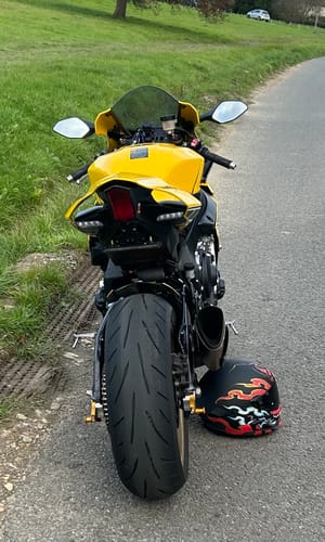 Customer photo review of Yamaha R1