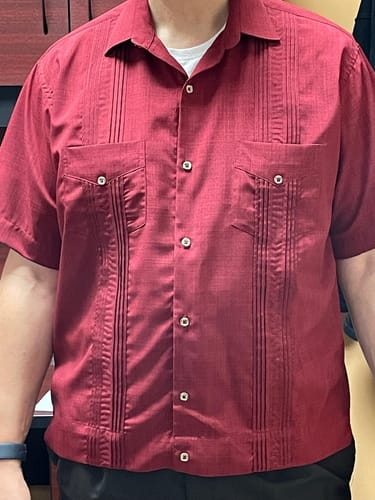 Customer photo review of Guayabera Mariscal Manga Corta en Corte Americano