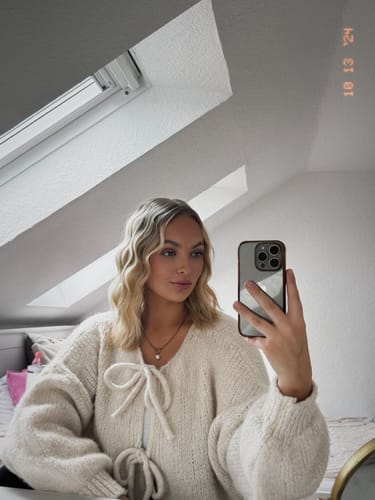 Customer photo review of Oversized Cardigan mit Schleifen