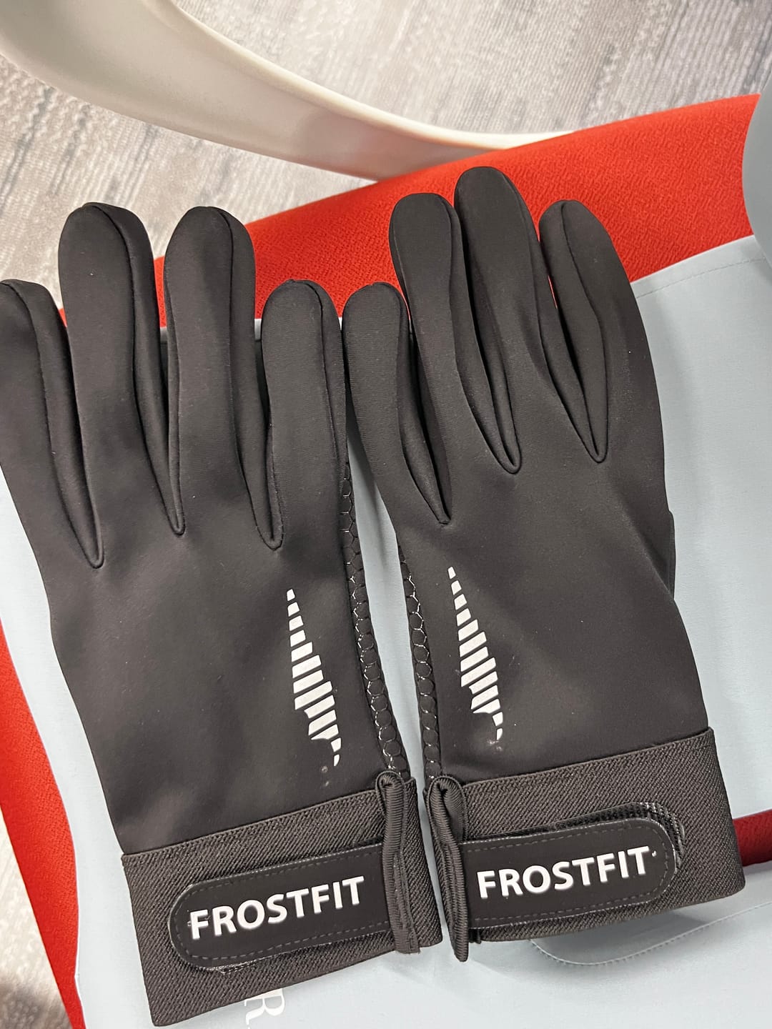 Customer photo review of FROSTFIT PRO - Extrem rutschfester & reflektierender Thermohandschuh