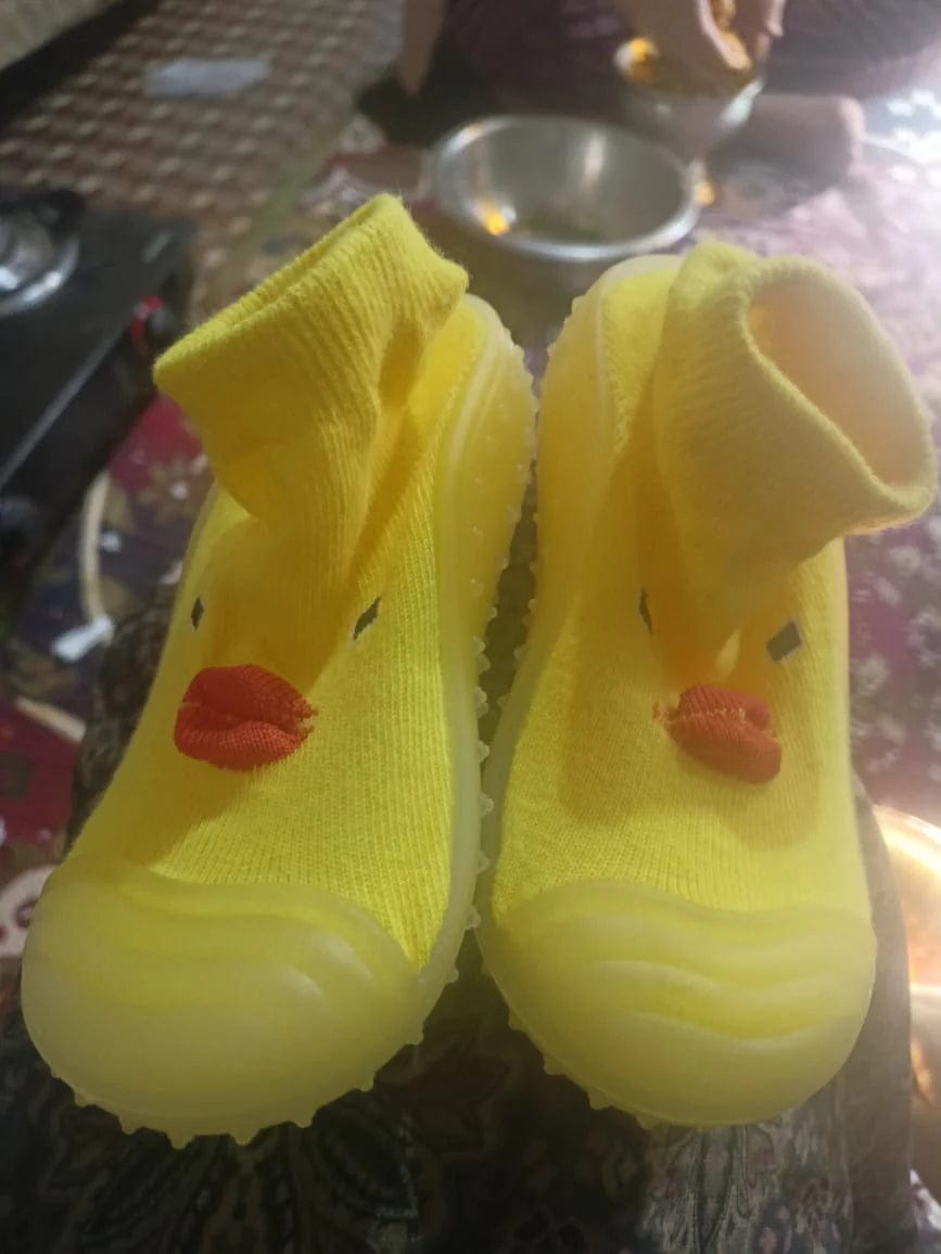 Customer photo review of CuteTod Baby Socks Shoe