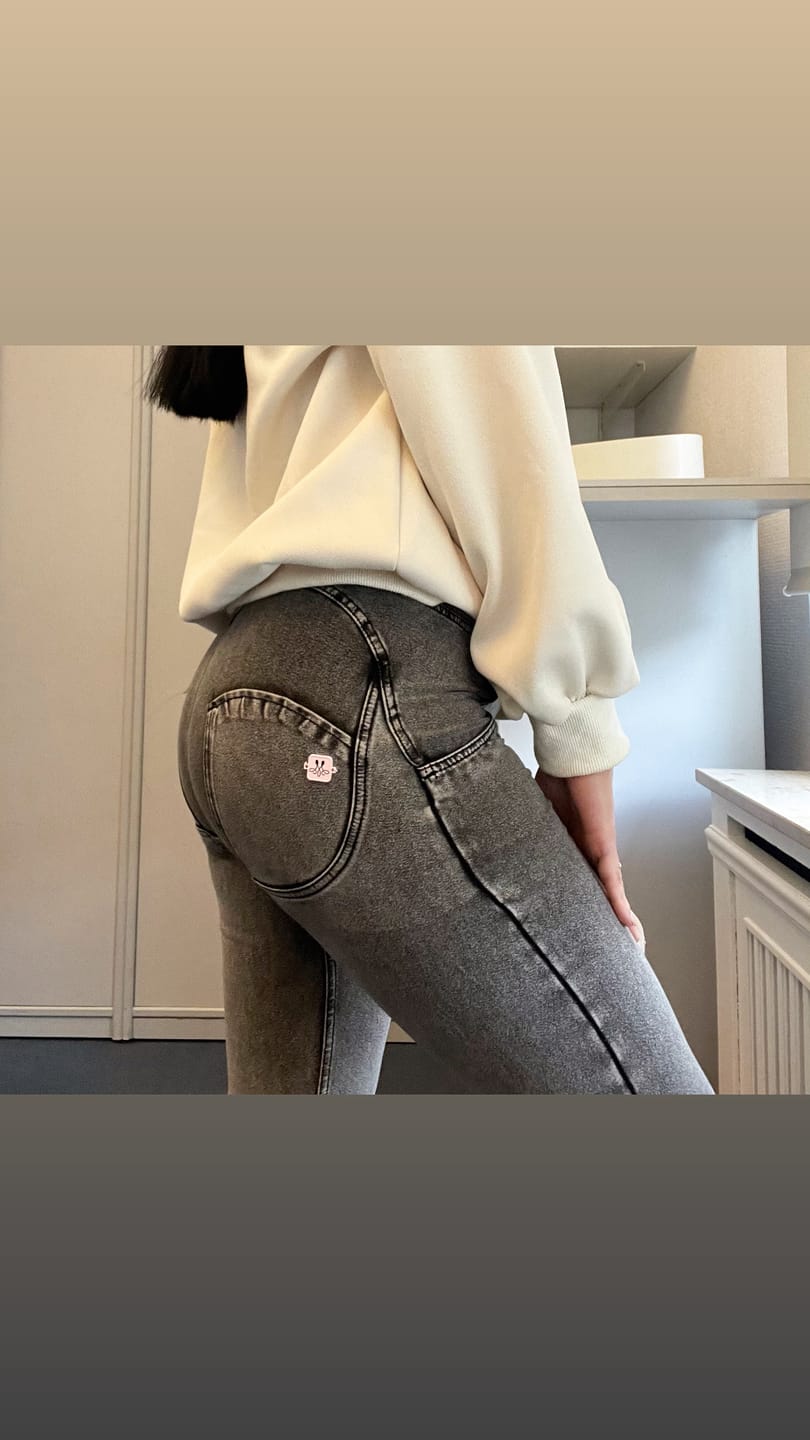Customer photo review of MW+ Zipper Jeggings Grau