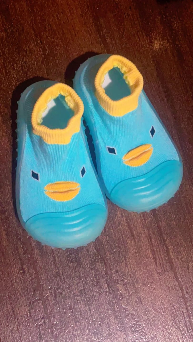 Customer photo review of CuteTod Baby Socks Shoe