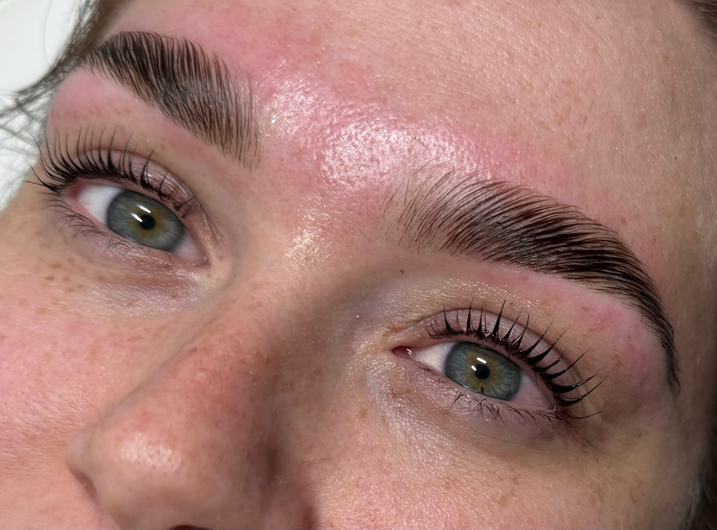 Customer photo review of Deluxe Lash & Brow Balm