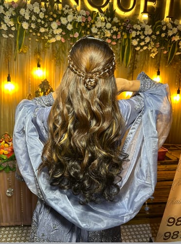 Customer photo review of Volume Aura Ear-to-Ear Classic Extensions