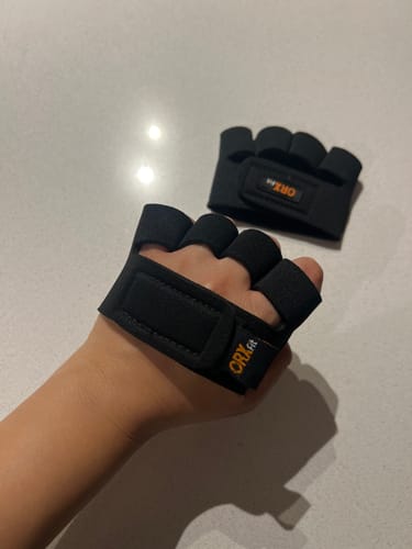 Customer photo review of Guantes Pesas GRAB Mujer