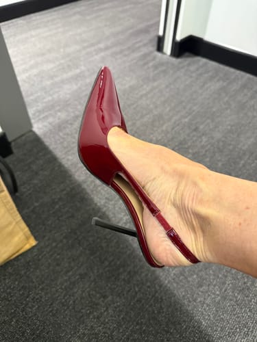 Customer photo review of Aylah Pump Wine Patent Leather