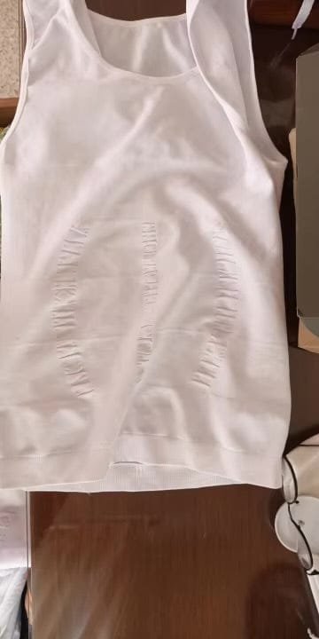 Customer photo review of Men Slimming Body Shaper