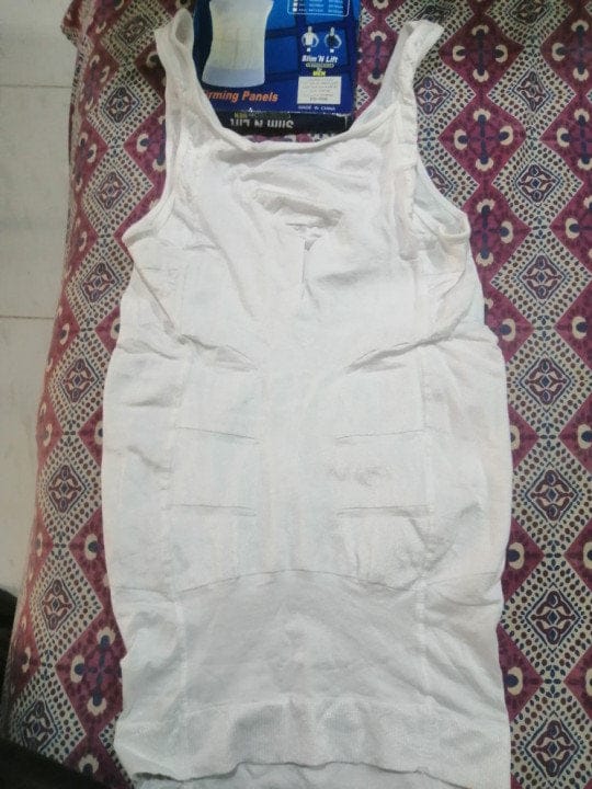 Customer photo review of Men Slimming Body Shaper