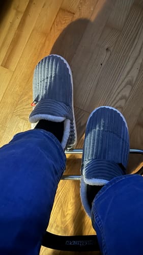 Customer photo review of HappyFlops Cozy
