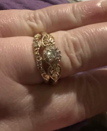Customer photo review of Diamond Splendor - Black Hills Gold Engagement & Wedding Ring Set