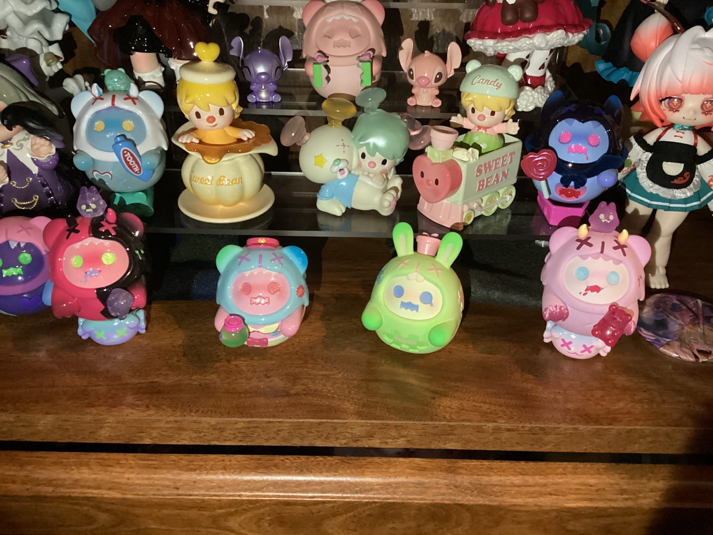 Customer photo review of ShinWoo Ghost Bear Vampire Candy Shop Series Blind Box