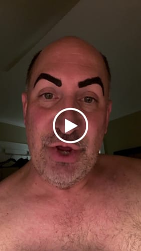 Customer video review of ALL CAPS Starter Kit - Powder Henna Capsules