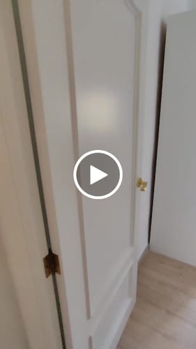 Customer video review of Manilla modelo 'ARI130' con roseta redonda tapa-pomos dorado brillo para puertas