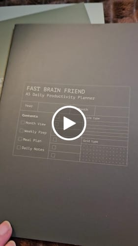 Customer video review of Fast Brain Daily Productivity Planners - Quarterly Set