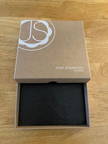 Customer photo review of Birthday Balloon Biscuit Box