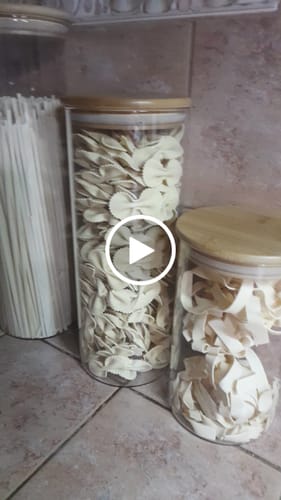 Customer video review of Frasco Contenedor Sakura De Vidrio Con Tapa De Bamboo 1 L