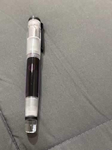 Customer photo review of Pluma Opus 88 - Omar Transparente  - Gran tamaño - Plumin Aleman