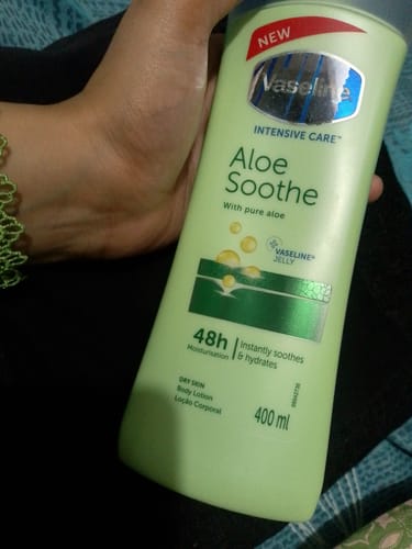 Customer photo review of Vaseline Aloe Soothe Lotion 400ml