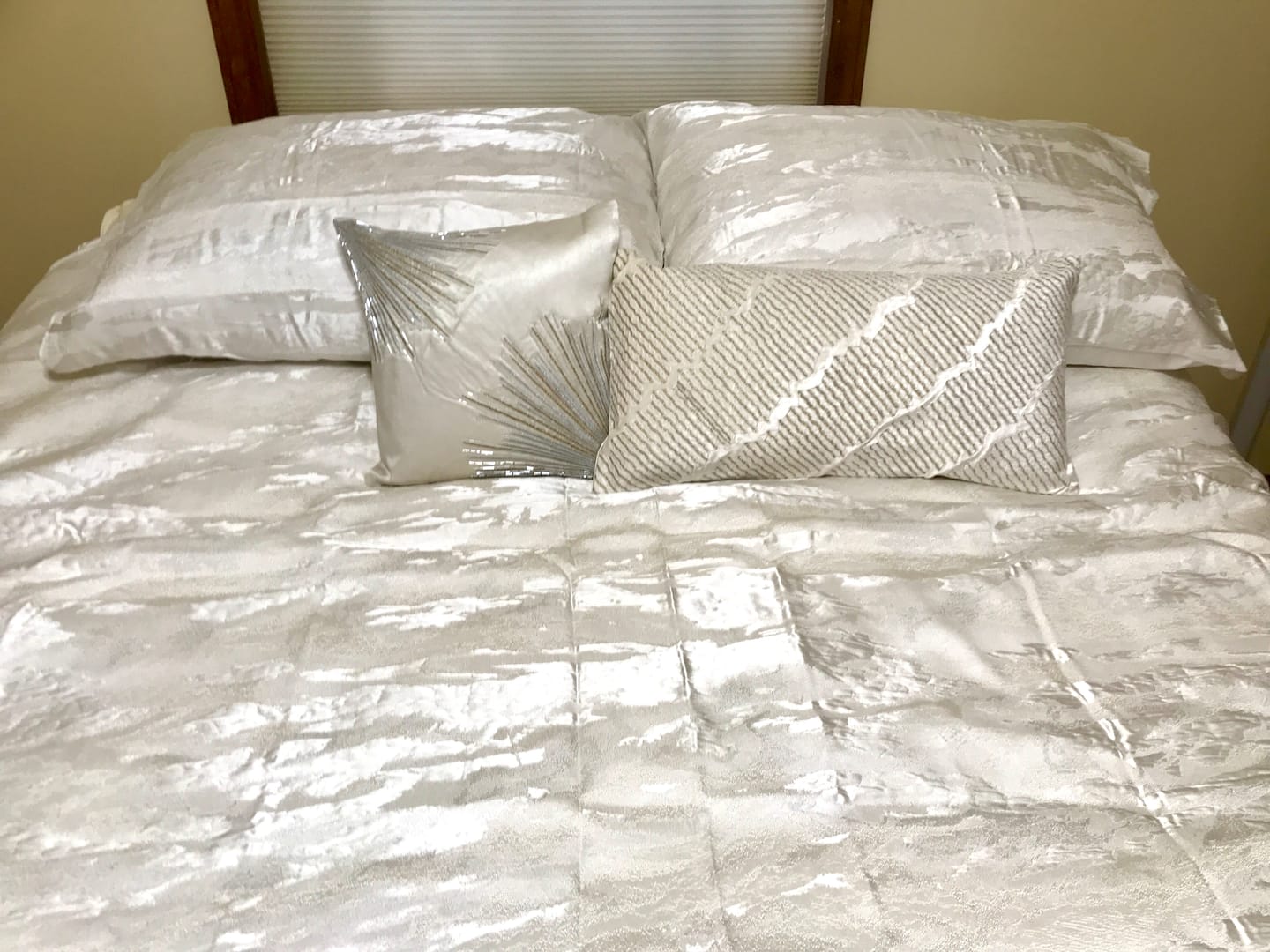 Customer photo review of Wool Comforter
