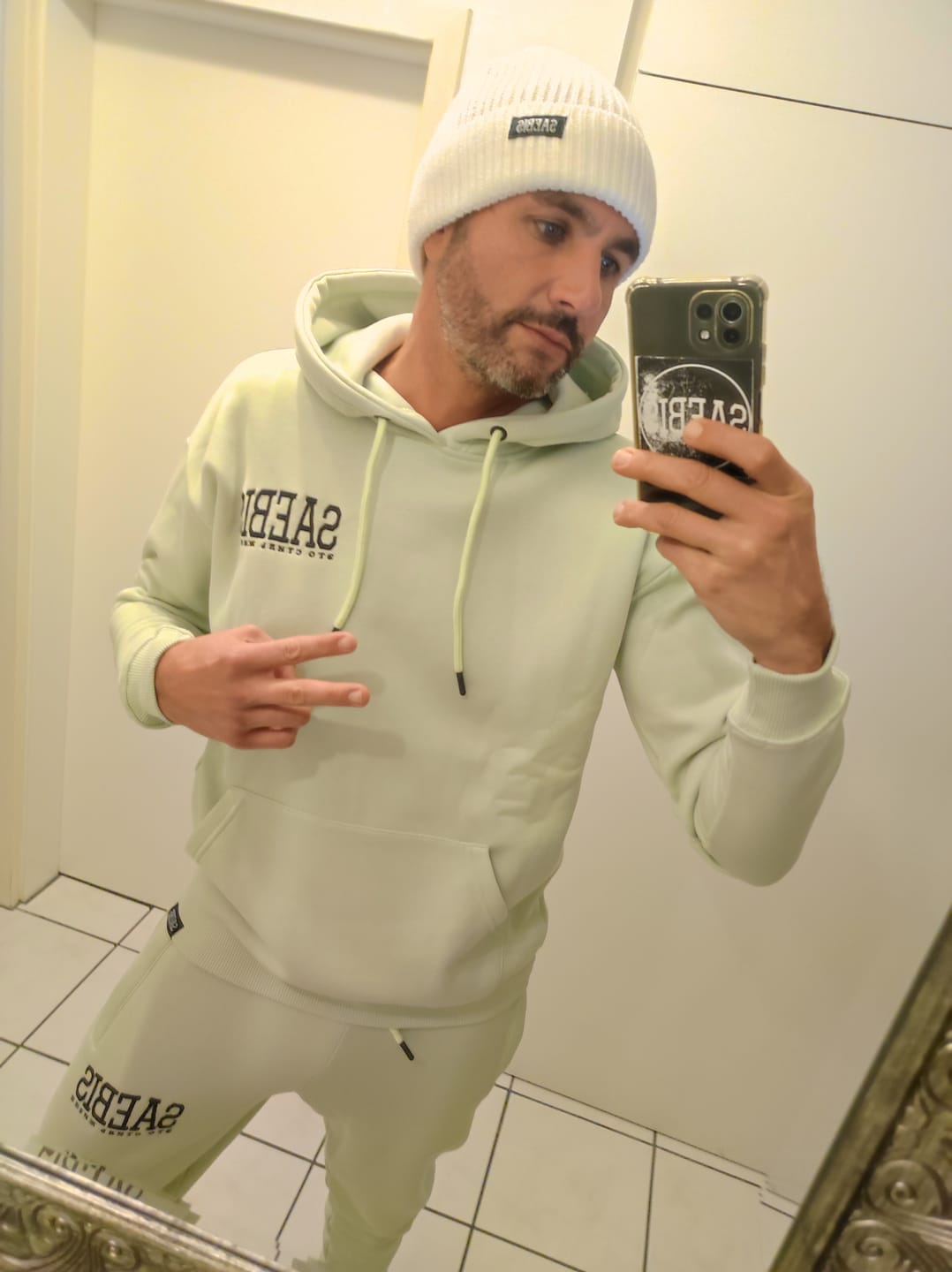Customer photo review of Lifestyle Herren Hoodie mintgrün mit Stickerei by SAEBIS®
