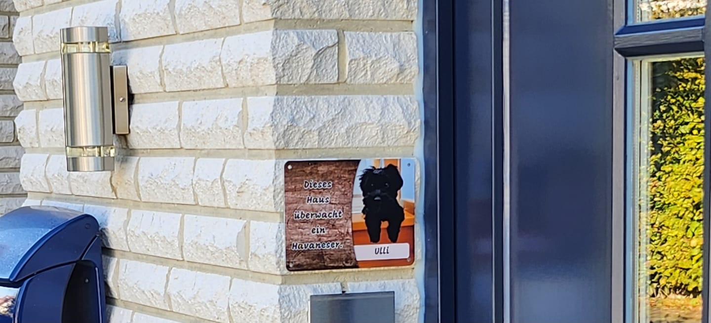 Customer photo review of Hunde-Türschild mit Foto & Wunschtext (UV- UND WETTERFEST) - Angebot beim Kauf eines 2. Schildes