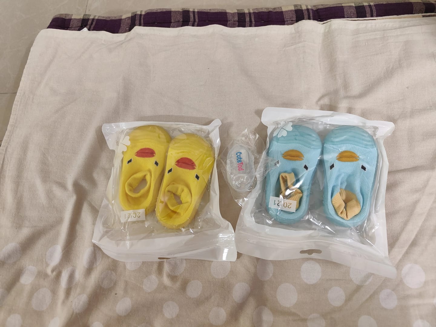 Customer photo review of CuteTod Baby Socks Shoe