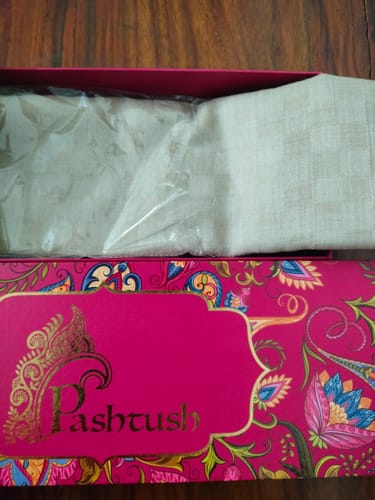 Customer photo review of Pashtush Womens, Fine Wool, Checkered Stole, Beige