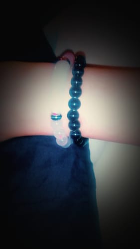 Customer photo review of Bracelet aux phéromones offert