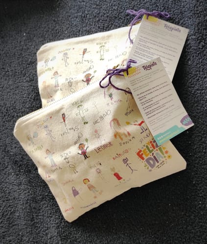 Customer photo review of Estuche Personalizado Dibujo