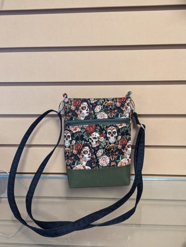 Customer photo review of Wanderlust Phone Bag Pattern