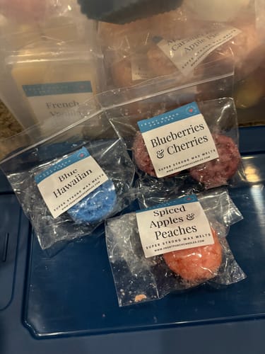 Customer photo review of Blue Hawaiian Grubby Wax Melts- You Pick Size & Strength