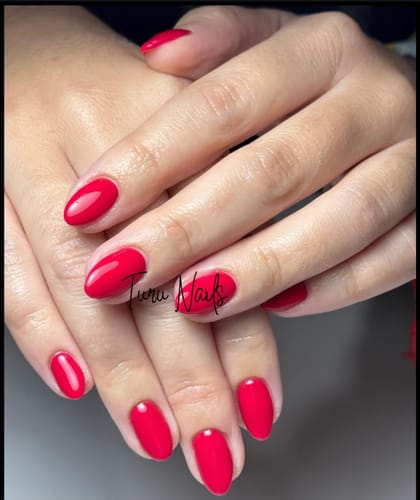 Customer photo review of Gel polish "Studios Didier", silhouette, 8ml