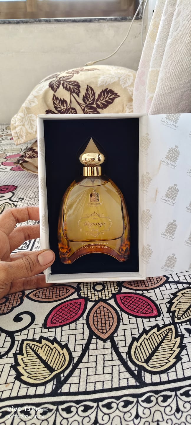 Customer photo review of Shanaya Gold Perfume Spray