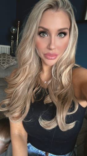 Customer photo review of Olivia X Easilocks Straight & Wavy Full Collection