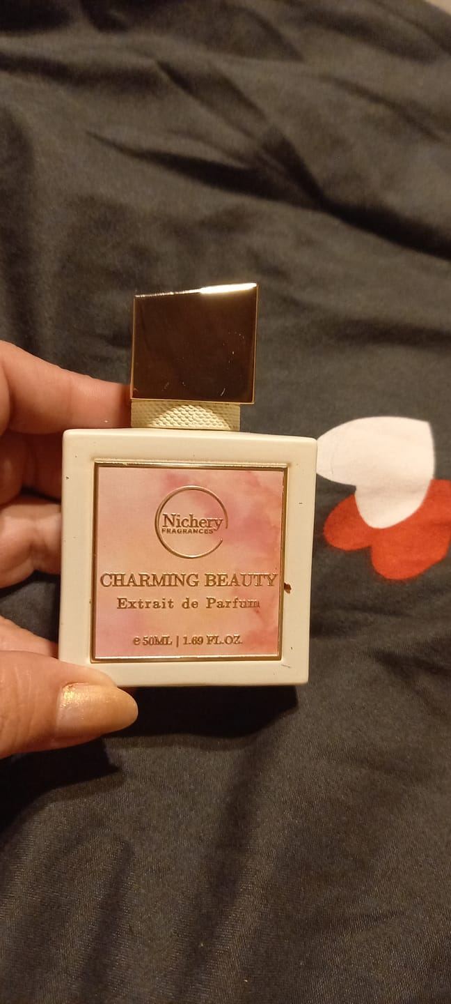Customer photo review of Nichery Charming Beauty Extrait de Parfum - Női 50ml - ÚJ ÜVEG
