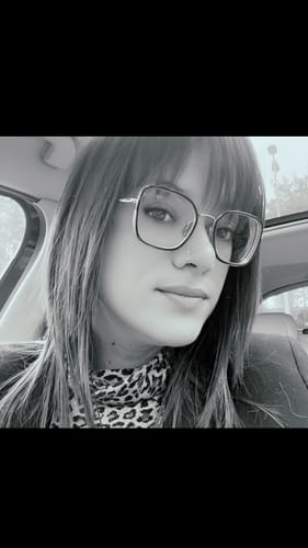 Customer photo review of Louise - petite pierre